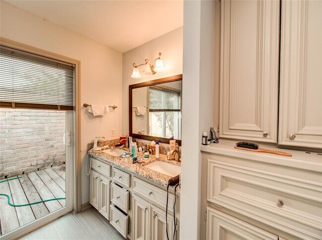 Building Photo - 14226 Woodnook Dr