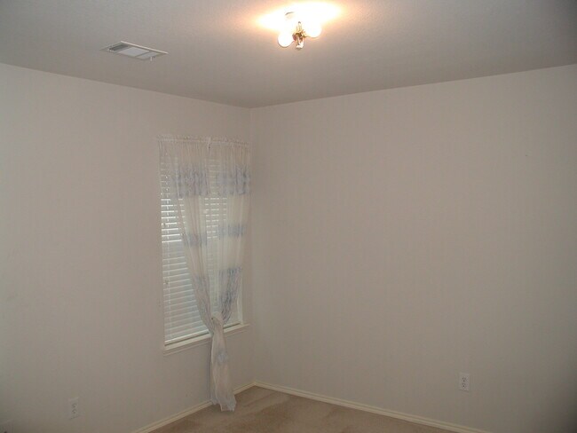 Building Photo - Charming 3 Bedroom 2 Bath In Keller ISD