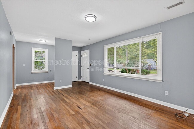 Building Photo - 410 McKinley Ave