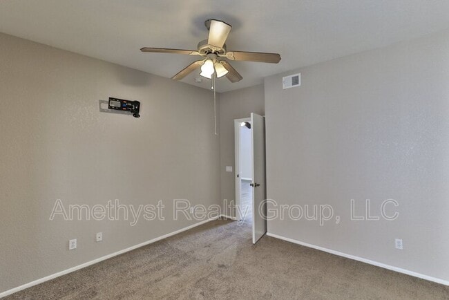 Building Photo - 11666 N 28th Dr
