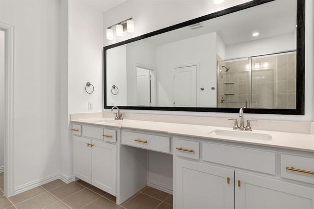 Building Photo - 1863 Bluestem Ln