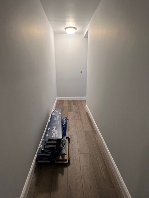 front door foyer - 635 Broadway St