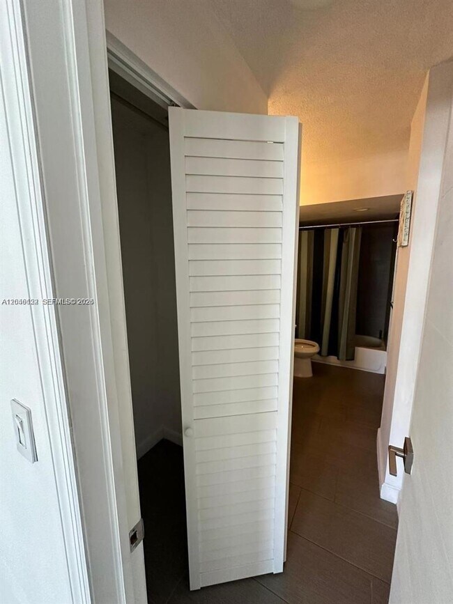 Building Photo - 1801 S Ocean Dr
