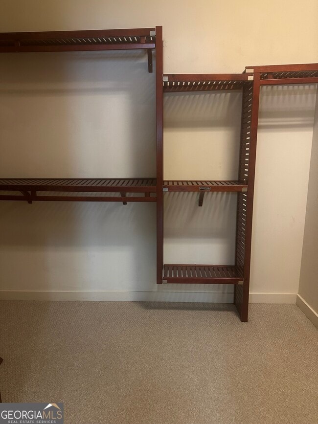 Building Photo - 6166 Holly Pk Ln SE