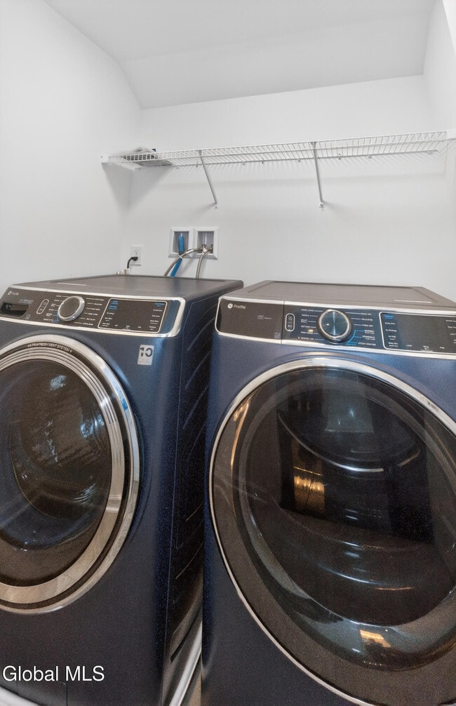 Building Photo - 622 Acland Blvd