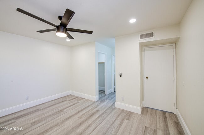 Building Photo - 2019 W Lemon Tree Pl