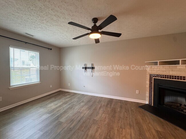 Building Photo - 5228 Big Bass Dr