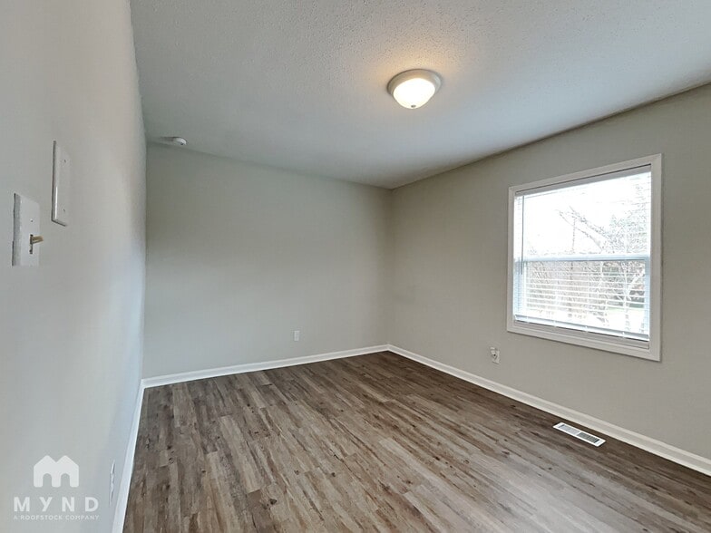 Building Photo - 218 Faison Dr