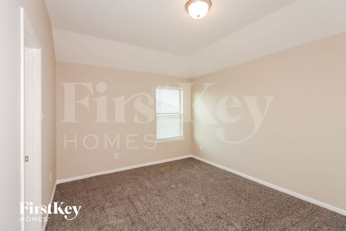 Building Photo - 4615 Red Yucca Dr
