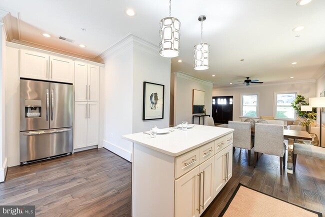 Building Photo - 5905 Eads St NE