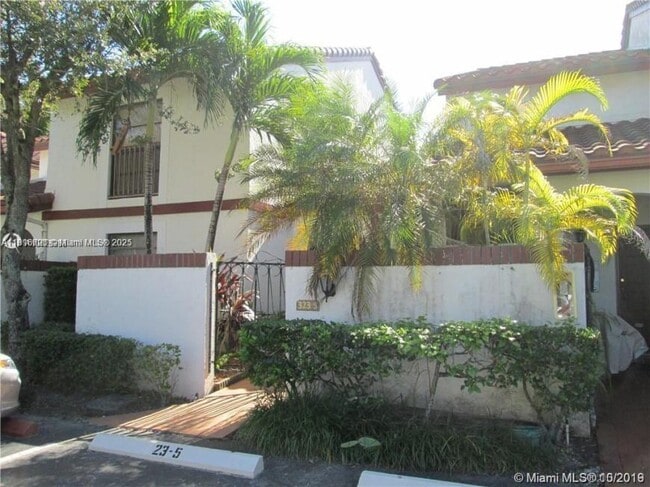 Building Photo - 3 bedroom in North Miami FL 33179