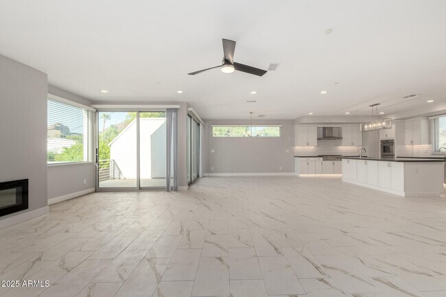 Building Photo - 4525 N 40th St