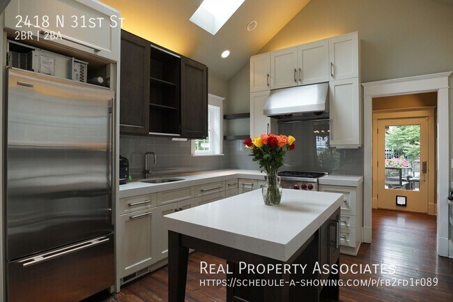 Building Photo - 2418 N 31st St