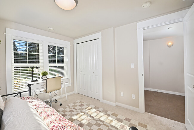 Building Photo - 5801 55th Ave NE