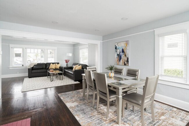 Building Photo - 2470 Union St