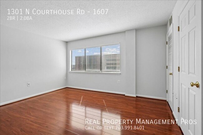 Building Photo - 1301 N Courthouse Rd