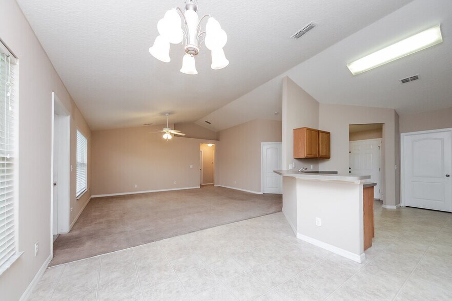 Building Photo - 2151 Antler Dr