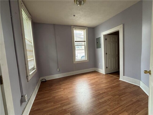 Building Photo - 211 S Wade Ave