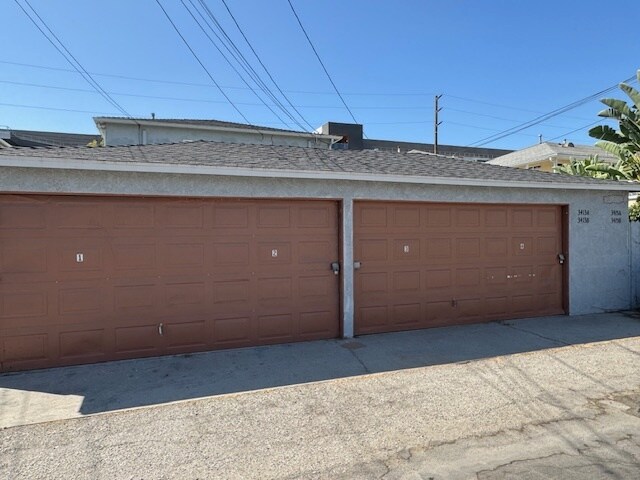 Building Photo - 3415 W Alameda Ave