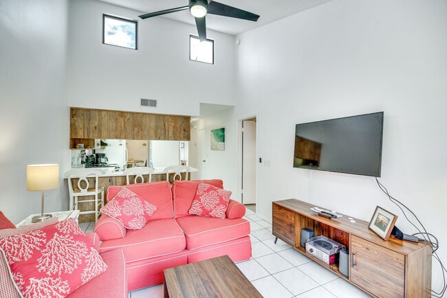 Building Photo - 301 Markley Ct