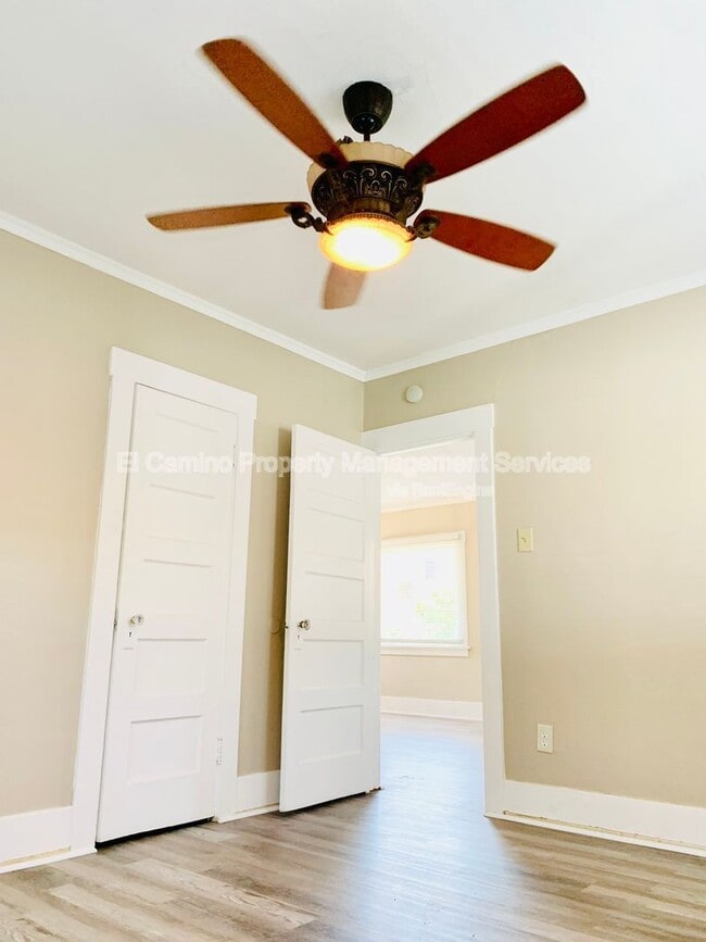 Building Photo - 5758 Pickering Ave