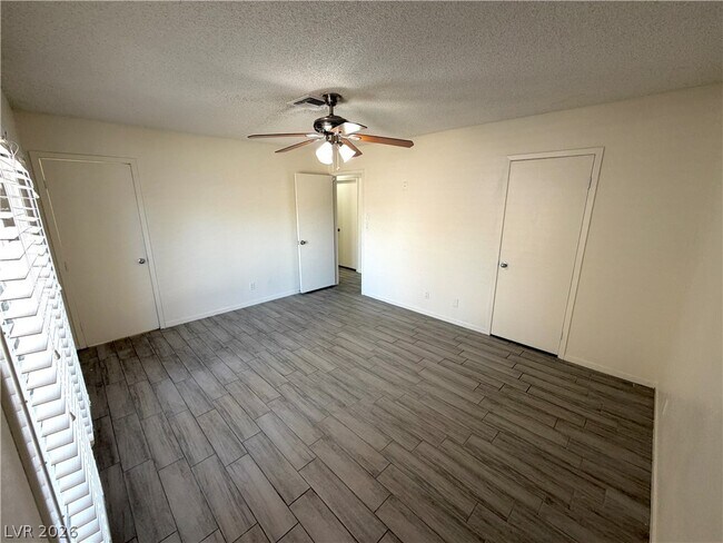 Building Photo - 6200 Cedarwood Ave