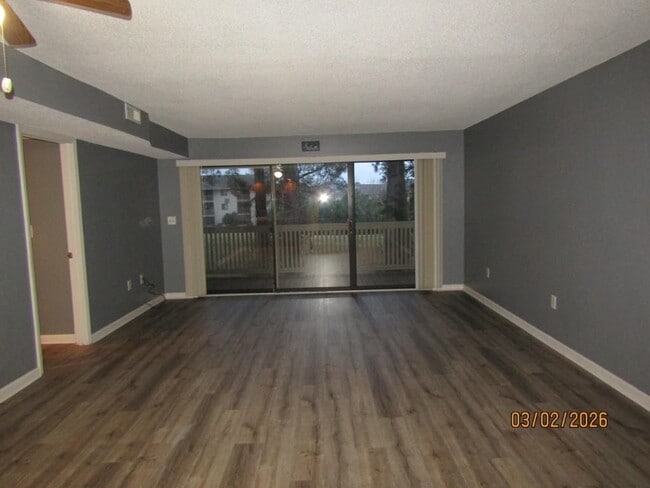 Building Photo - 4812 Pinehurst Cir