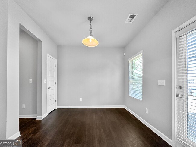 Building Photo - 4035 Emmons St