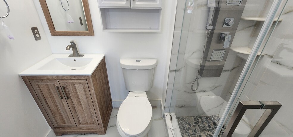 Building Photo - 640 SE 1st St