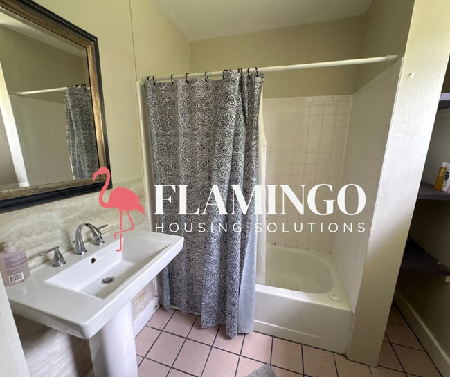 Building Photo - Cozy Gem City One-Bedroom Living
