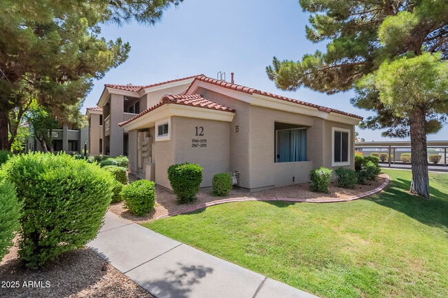 Building Photo - 2929 W Yorkshire Dr