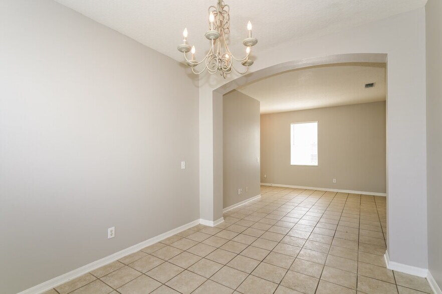 Building Photo - 21030 Green Wing Ct