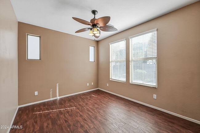 Building Photo - 1909 E Oxford Ln