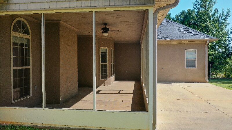 Building Photo - 2025 Keystone Dr