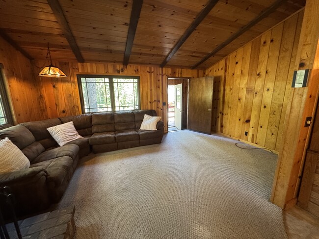 Building Photo - 510 Little Mountain Ln