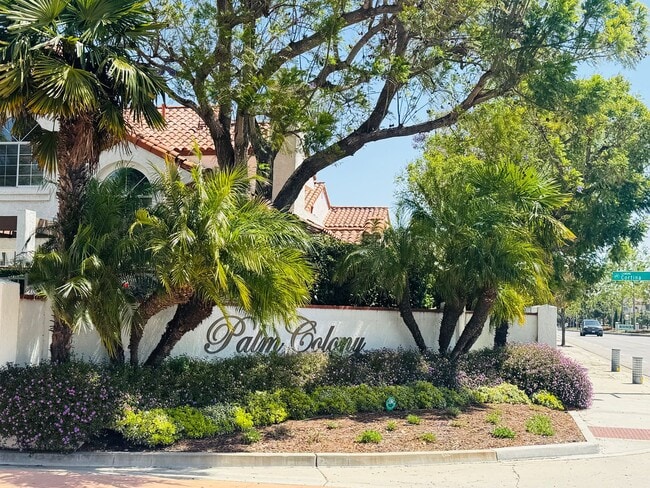 Building Photo - Palm Colony End Unit | Resort Living Included!