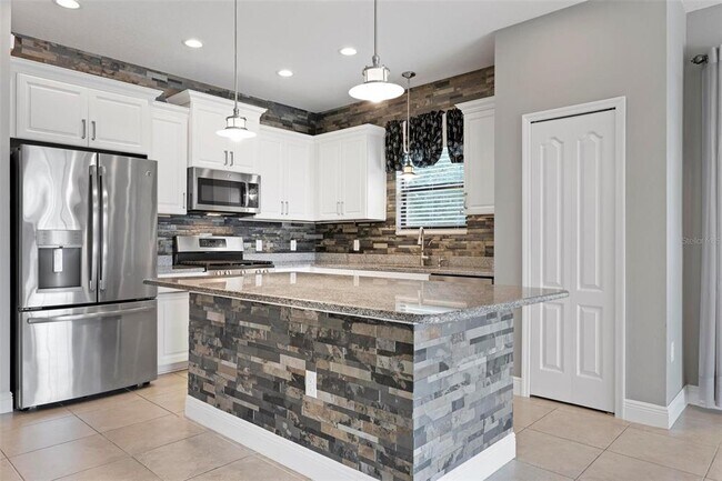 Building Photo - 341 Acerno Dr