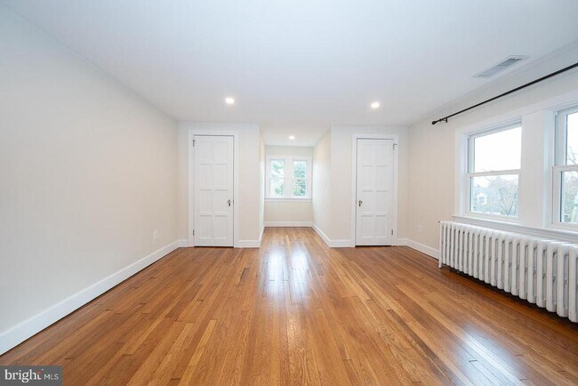 Building Photo - 28 Orchard Ln