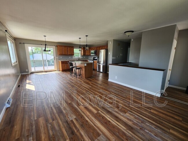 Building Photo - 1702 29th St NW