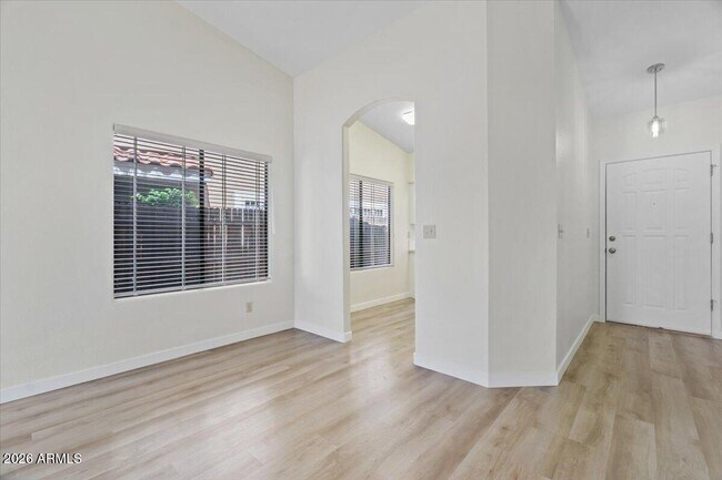 Building Photo - 3510 E Hampton Ave
