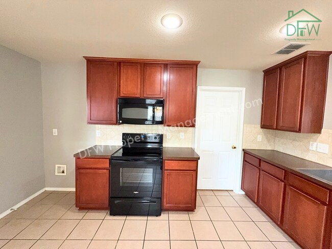 Building Photo - Charming 3 Bed / 2 Bath Home for Lease in Heritage Glen — Fort Worth