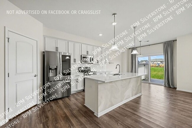 Building Photo - 8727 Pioneer St