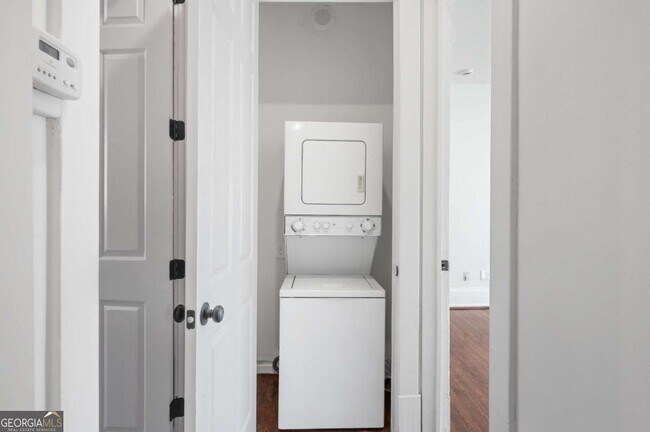 Building Photo - 360 Ponce De Leon Ave NE