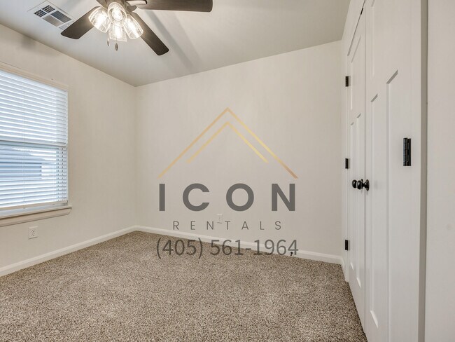 Building Photo - 5108 SE 85th St