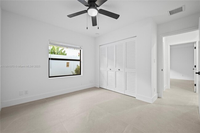 Building Photo - 1041 W Lakewood Rd