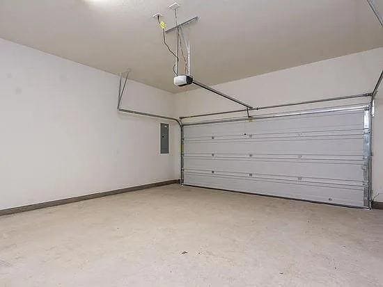 Building Photo - 7404 Alton Dr