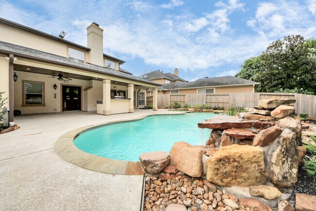 Building Photo - 14207 Jade Cove Dr
