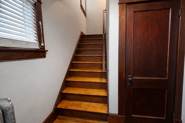 Building Photo - Large 4 bedroom home across from Franklyn Field.