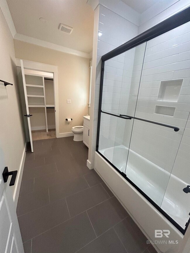 Building Photo - 5122 Pine Rd