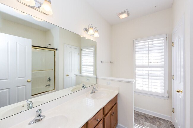 Building Photo - Great Ballantyne Location; Great Schools; 2BR/2BA Condo